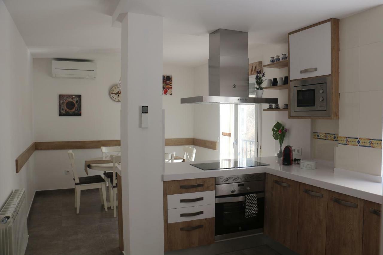 Apartamentos Homelife Roca Tarpeya Toledo Kültér fotó